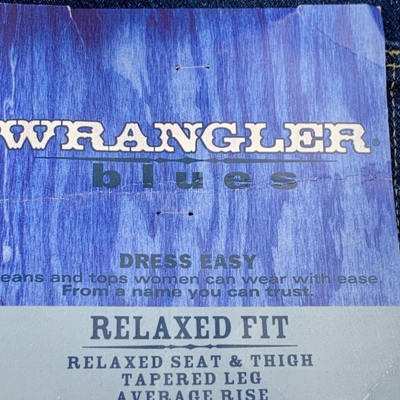 Women's Wrangler Relaxed Fit Jeans 👖— size 8 x 30 - Picture 7 of 8